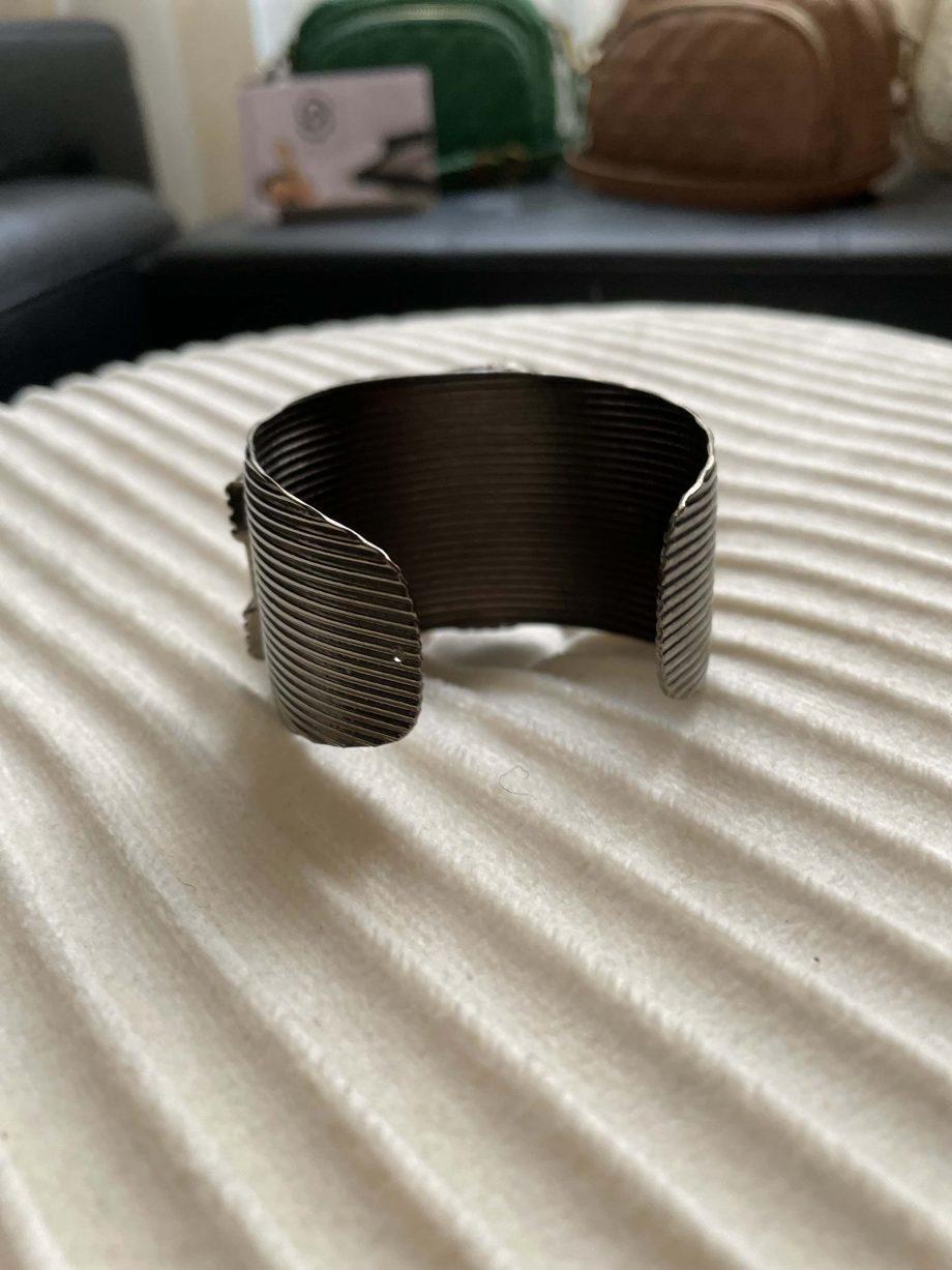 Bracciale rigido con strass ambra