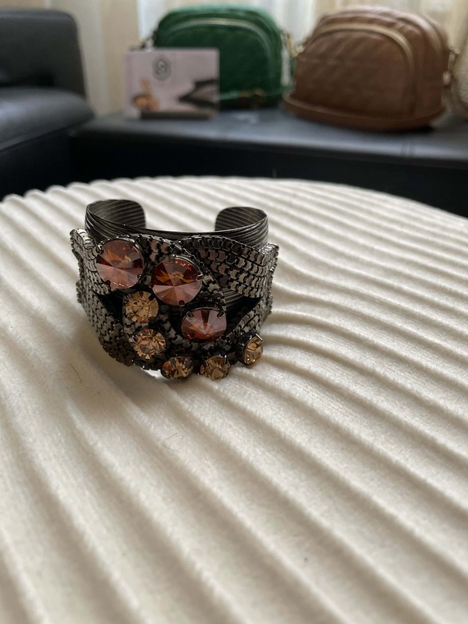 Bracciale rigido con strass ambra