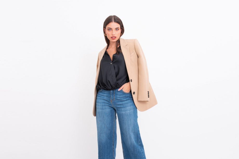 Pantalone denim: high waist/wide leg cropped