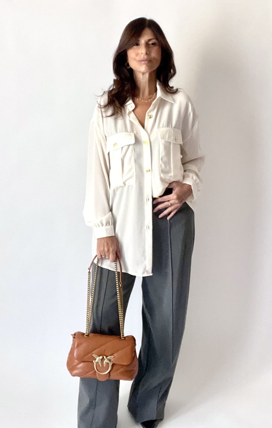 Camicia oversize con tasche col. latte