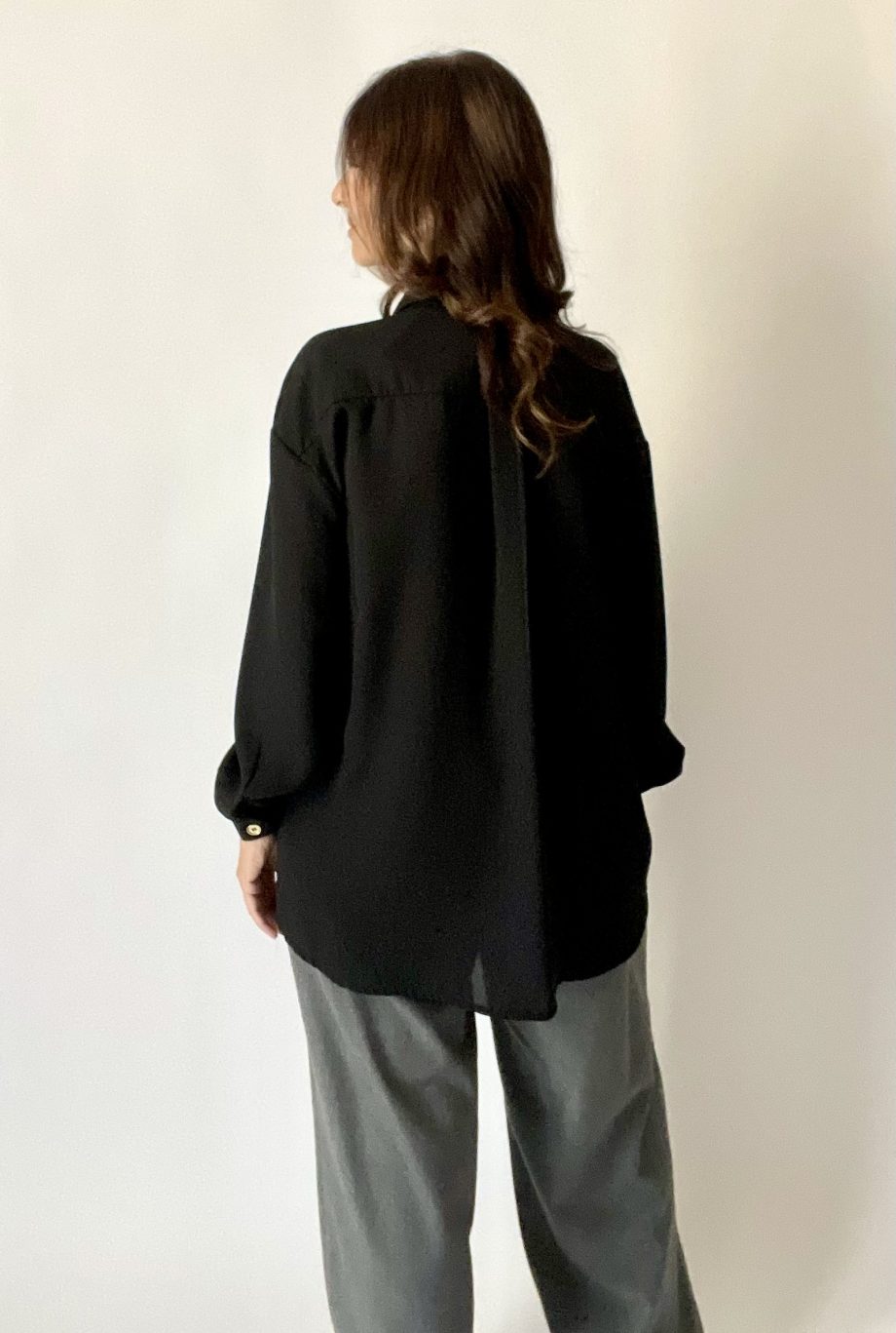 Camicia oversize con tasche col. nero